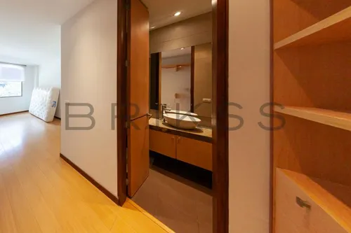 Apartamento En Venta En Los Rosales. Cod V1640