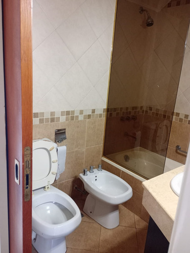 Ph 2 Ambientes En Barrio Naon, Excelente Ubicación A 1 Cuadra De Juan Bautista Alberdi
