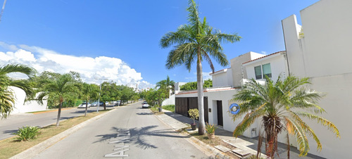 Casa En Venta En Zona Hotelera Cancún, Cercano A Puerto Cancún