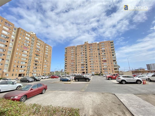 Imagen 5 de 30 de Departamento En Venta De 3 Dorm. En Iquique