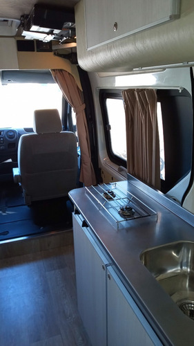Imagen 8 de 15 de Renault Master Motorhome