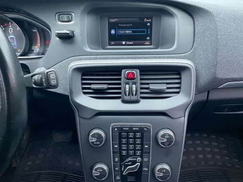 Volvo V40 1.4 T4 KINETIC AT