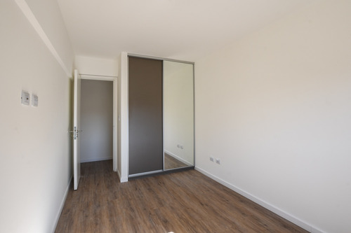 Venta - Departamento De Un Dormitorio Con Amenities En Avenida Pellegrini, Rosario