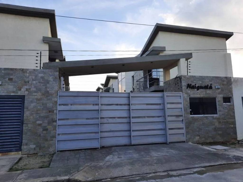 Venta Townhouse El Manantial Naguanagua