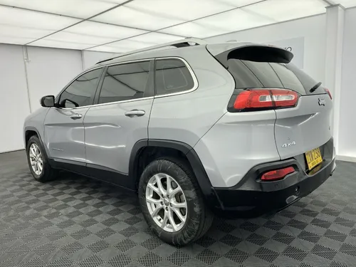 Jeep Cherokee 3.2 Longitude
