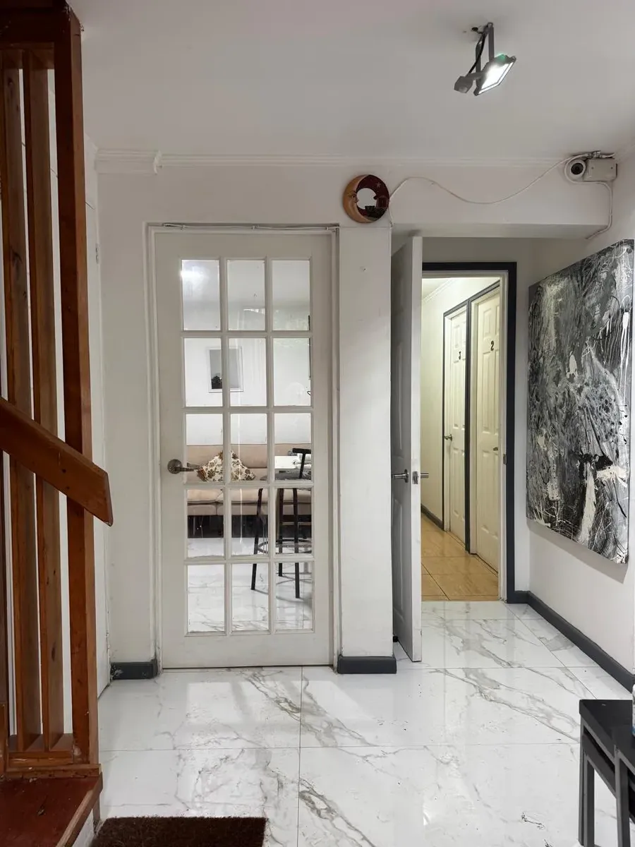 Imagen 2 de 24 de En Cerro La Virgen Calle Gleisner Casa/ Hostal 10d 5b