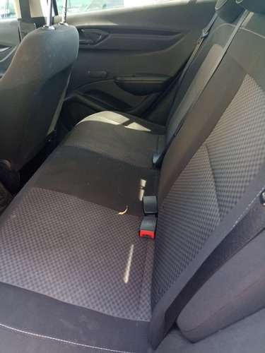Imagen 14 de 15 de Chevrolet Onix Joy