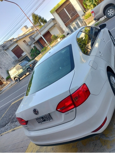 Imagen 9 de 19 de Volkswagen Vento 2014 2.0 Advance I 110cv