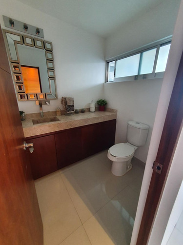 Vendo Casa En Centro Sur, Claustros De Las Misiones, Roof Garden, 3 Niveles