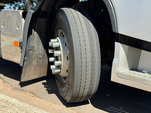 Volvo Fh 460 6x2 T.a - Automático