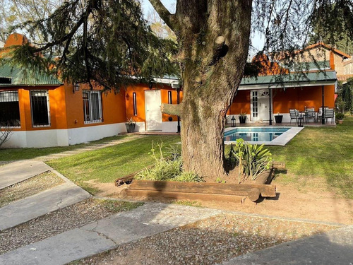 Casa  En Venta Ubicado En Parque Leloir, Ituzaingó, G.b.a. Zona Oeste