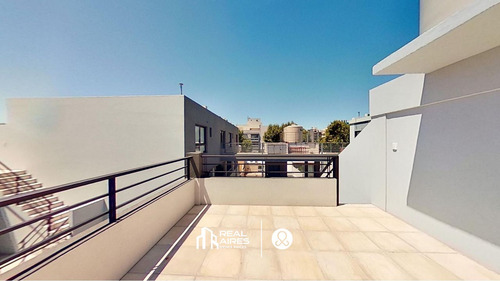 Departamento Ph En Venta En Capital Federal, Buenos Aires, Argentina