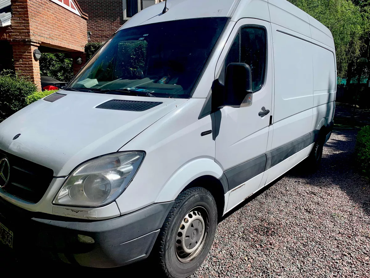 Mercedes-Benz Sprinter 2.1 415 Furgon 3665 150cv Tn V1