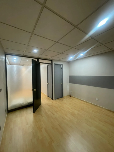 Oficina, 1 Privado,  1 Baño