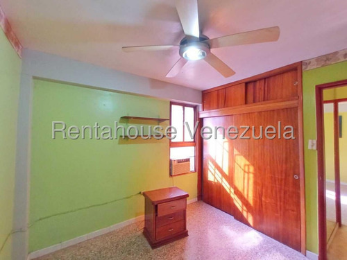 Venta De Amplio Y Cómodo Apartamento, Semiamoblado Ubicado En La Zona Centro - Oeste De Barquisimeto Gabriela C