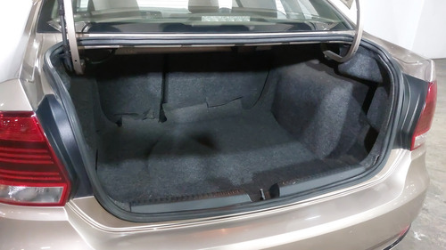 Volkswagen Vento 1.6 STARTLINE AUTO