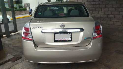 Nissan Sentra 2.0 Custom Cvt