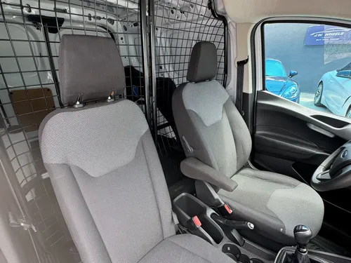 Ford Transit Courier 1.0 L3 2pl Courier