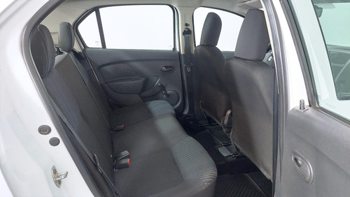Imagen 10 de 21 de Renault Logan 1.6 Authentique 85cv
