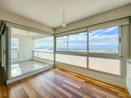 Departamento 3 Dormitorios, Torre Dolfines, Vista Al Rio, Puerto Norte
