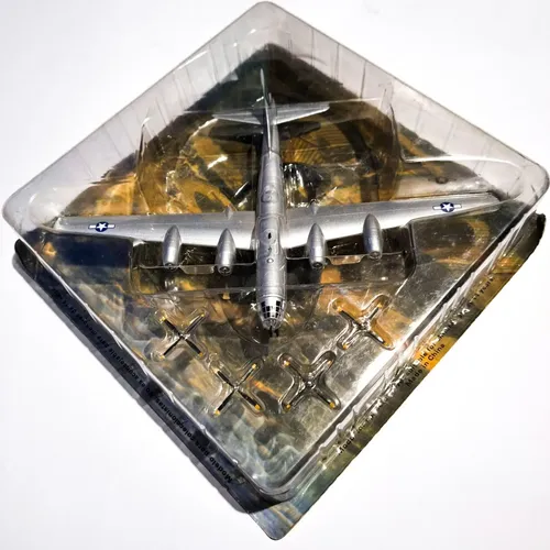 Avião Bombardeiro Boeing B-29 Superfortress - Escala 1:72
