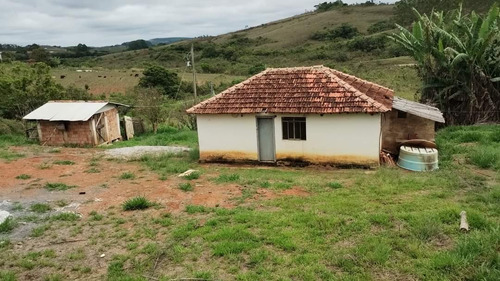Vende-se Sítio Com Área Total De 14.6 Hectares