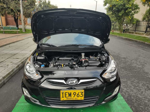 Hyundai I25 Gl 1.4 A/c