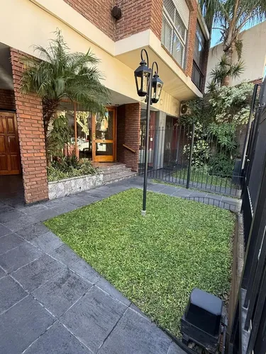 Departamento 3 Ambientes Con Cochera, Jardin Con Parrilla