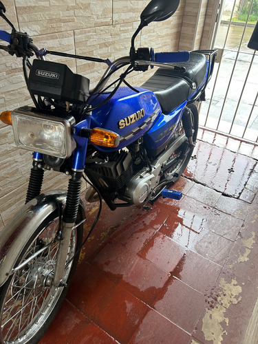Suzuki Ax100 Como Nueva! Varios Extras