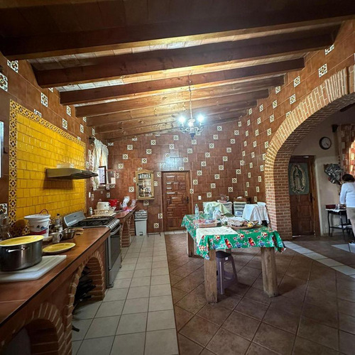 Magnífico Rancho Ganadero Con Excelentes Instalaciones Sup. 25 Hectáreas.