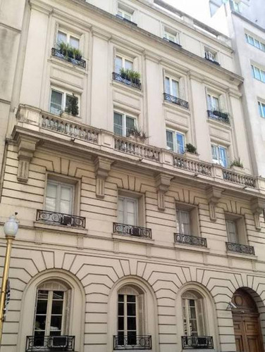 Av Alvear - Montevideo: Edificio En Block Unico