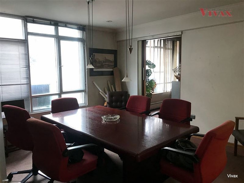 Oficina En Venta De 4 Privados En Santiago