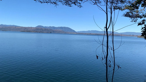  Se Vende Parcela Con  Playa Lago Calafquen
