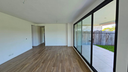Venta Y Alquiler De Departamento 3 Ambientes En Pb Con Jardin Propio Cochera Y Baulera Nordelta