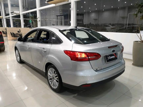 Ford Focus 2.0 SE PLUS 16V FLEX 4P POWERSHIFT