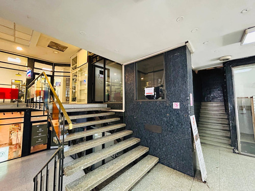 Alquiler De Local Comercial En 18 De Julio Con 25 Mts2 En Centro