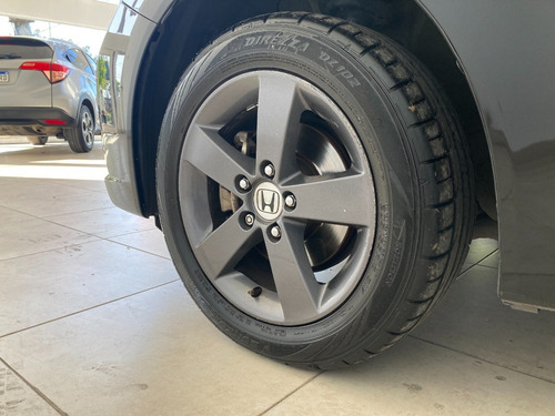 Imagen 16 de 17 de Honda Civic Exs 1.8 Mt