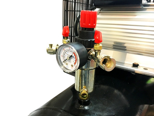 Imagen 4 de 8 de Compresor De Aire A Correa 3 Hp 100 Lts 220v 8 Bar Kushiro