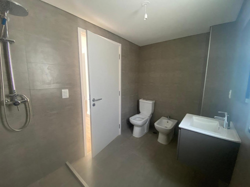 Apartamento Venta 2 Dormitorios Cordón - Av 18 De Julio