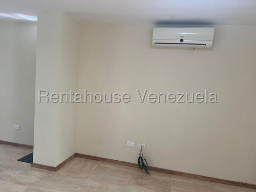 Dennymar, Alquila Bello Y Amplio Twonhouse, Al Este De La Ciudad, Brindándote La Oportunidad De Vivir Con Tu Familia En Ambientes Seguros Y Lleno De Comodidades Semi/amoblado B56986 Contáctame B