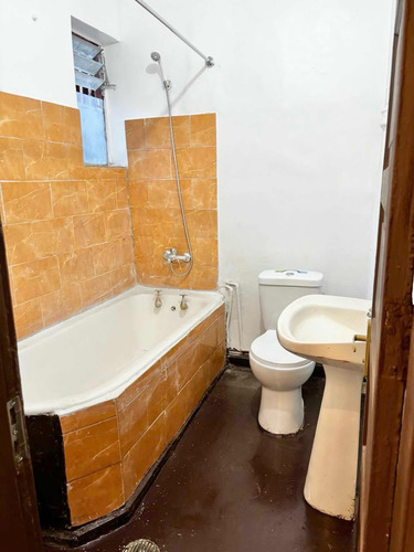 Amplia Propiedad Con 4 Casas Pya. Ancha