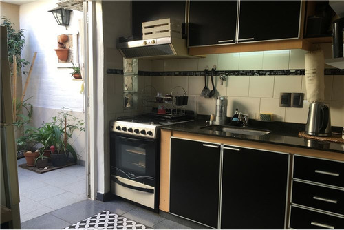 Venta Duplex Tipo Casa, Lanús, Todo Luz, Impecable