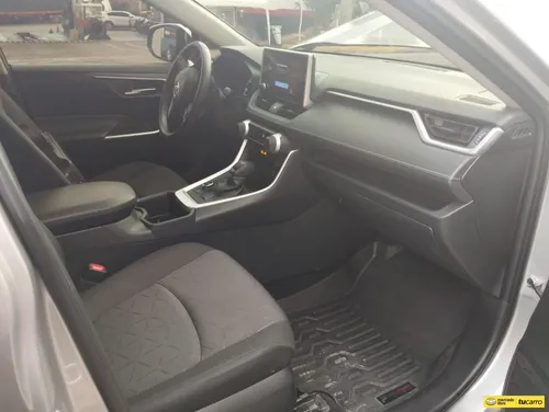 Toyota RAV4 2.5 XLE
