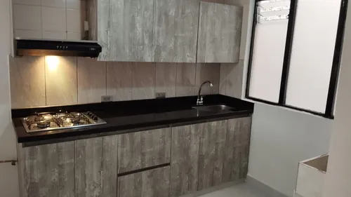 Casa En Venta En Niquia Parte Media. Cod V12670