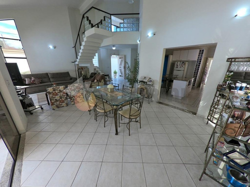 Sobrado Com 04 Dormitórios E 480m² No Sumaré - Caraguatatuba - Sp - So0138
