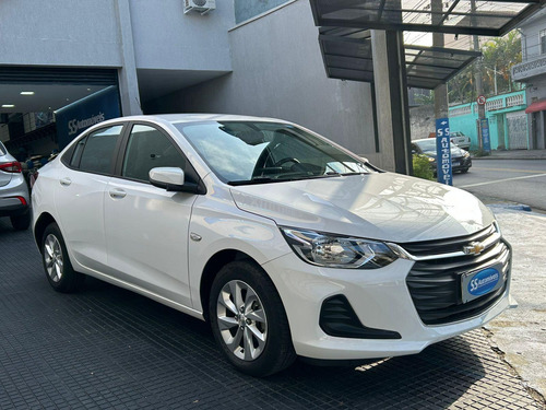 Chevrolet Onix plus SEDAN Plus LT 1.0 12V Flex 4p Mec.