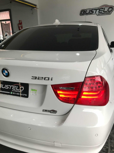 BMW Serie 3 2.0 320i Sedan Executive