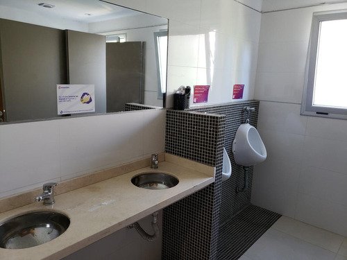 Excelente Oficina En Torre 550m2 , Instalada P/entrar, Piso Técnico, Cocheras, Seguridad 24hs