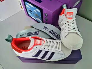 Tenis adidas Superstar Girls Are Awesome