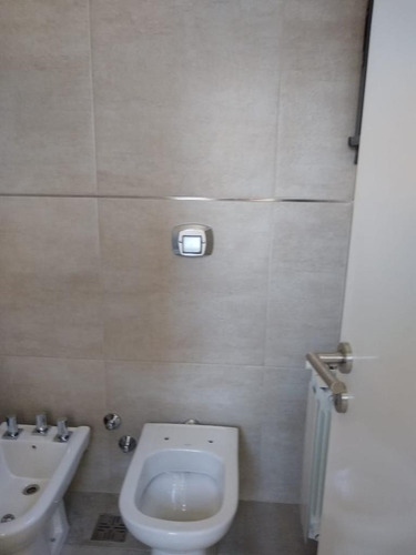 Imagen 7 de 14 de Venta- Departamento 2 Ambientes En Las Lomitas!